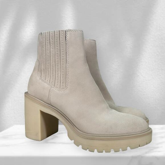 DOLCE VITA Chic Chelsea Boots 9.5 Suede Caster H20 Dune Tan Waterproof Lug Sole - Picture 1 of 11
